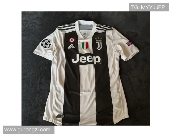 足球明星C罗的球衣号码背后的故事与传奇历程解析 足球明星C罗的球衣号码背后的故事与传奇历程解析