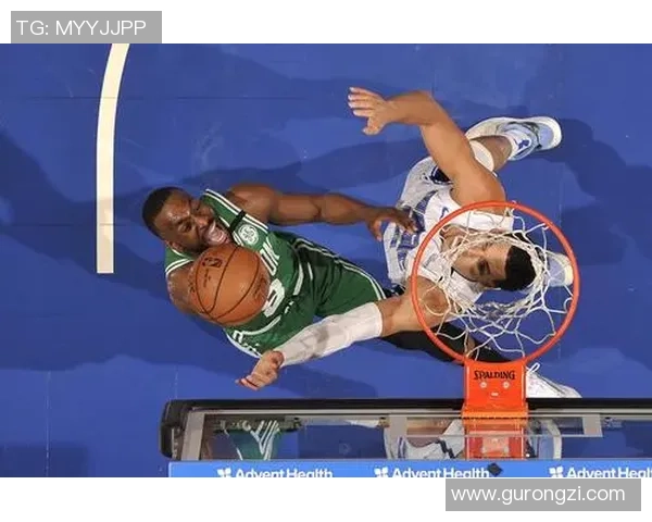 重庆网球队包夹打法深度解析与战术应用探讨 重庆网球队包夹打法深度解析与战术应用探讨