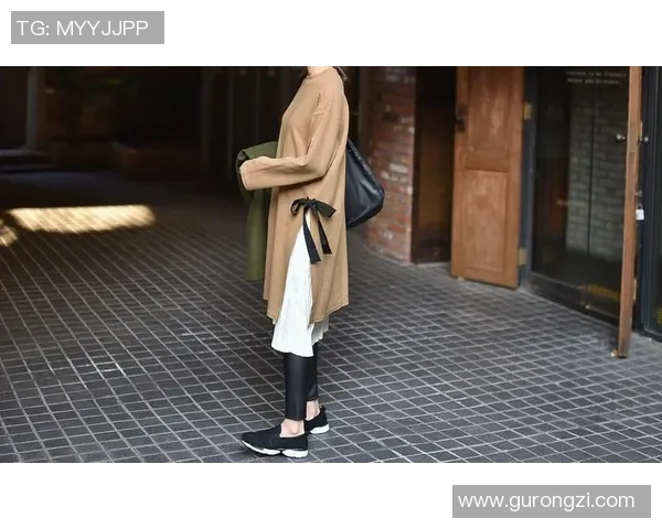 足球明星女性穿衣风格解析时尚元素与个性魅力的完美结合 足球明星女性穿衣风格解析时尚元素与个性魅力的完美结合