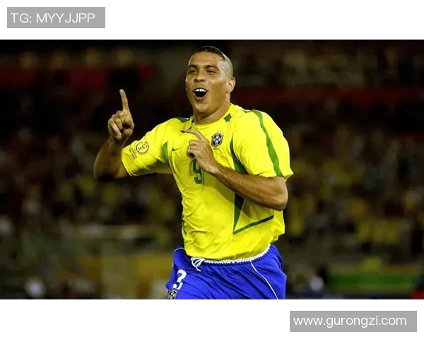 足球明星踢的足球究竟属于谁的荣耀与梦想之路探讨 足球明星踢的足球究竟属于谁的荣耀与梦想之路探讨