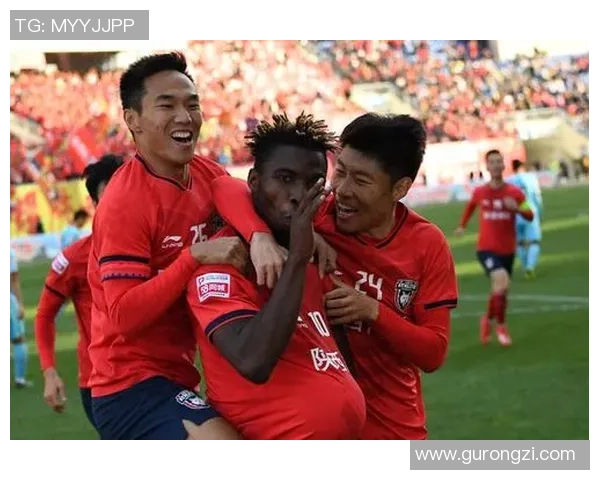 南京足球队以68分领跑城市联赛积分榜展现强劲实力