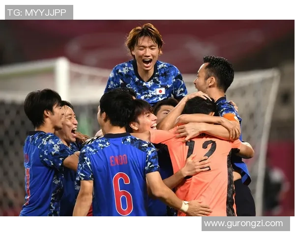 在日本街头偶遇足球明星的奇妙瞬间与拍照趣事分享